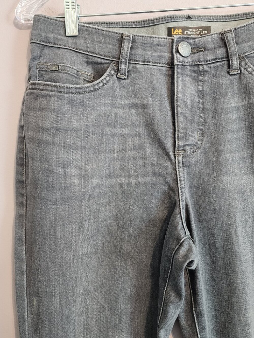 2/$25 Lee Regular Fit Straight Leg Gray Mid Rise Jeans Size 6 Short Petite - Picture 3 of 11